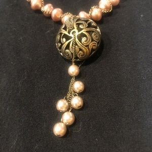 Elegant Gold and Pink Pearl Necklace